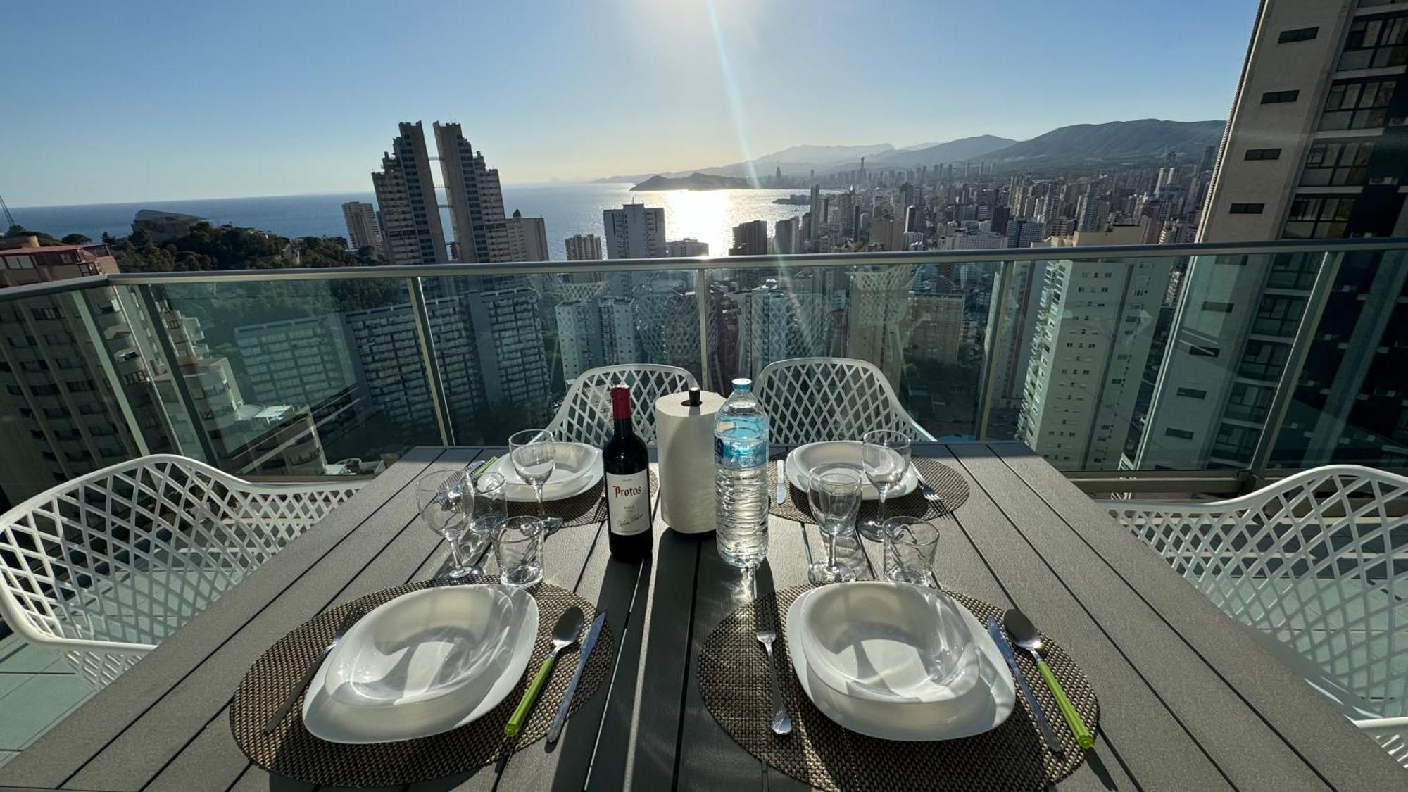 Highrise Apartment With Stunning Views From Private Balcony 85 Benidorm Luaran gambar